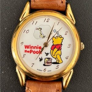 RARE Vintage Winnie the Pooh Disney store exclusive watch